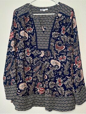 DR2 Navy Paisley V-Neck Tunic with Cream Printed Accents